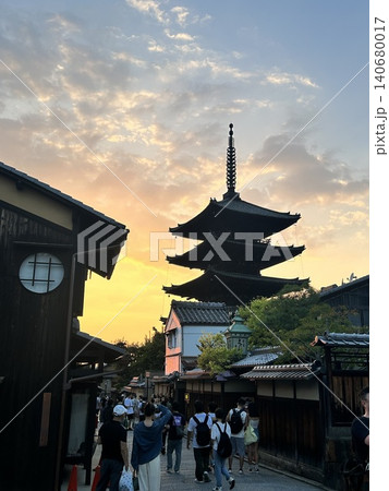 五重塔を望む 140680017