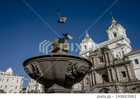 Stone fountain with doves in San Francisco Square, Quito 140683661