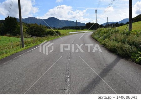 山岳道路 山形県庄内 山岳道路 山形県庄内 140686043
