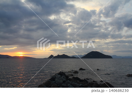 Seaside town of Turgutreis and spectacular sunsets 140686230