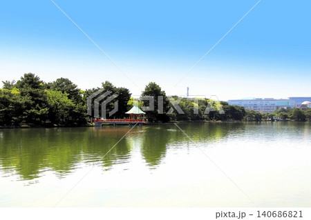 福岡市の大濠公園の浮見堂 福岡市の大濠公園の浮見堂 140686821