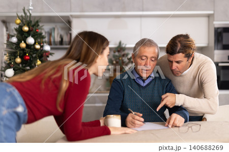 Family members discussing inheritance 140688269