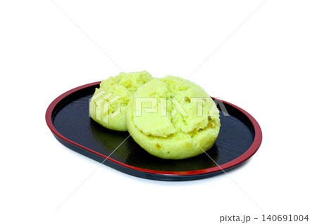 枝豆入りの、ずんだ蒸しパン【白背景・切り抜き】 枝豆入りの、ずんだ蒸しパン【白背景・切り抜き】 140691004
