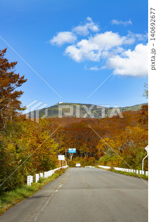 城ヶ倉大橋方面から見た八甲田山の紅葉 城ヶ倉大橋方面から見た八甲田山の紅葉 140692677