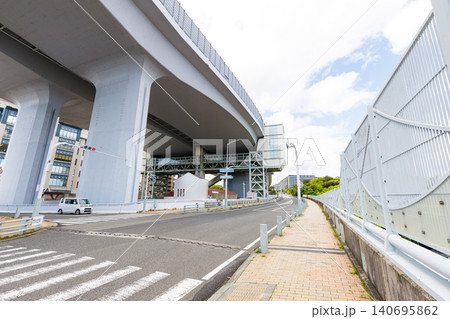 明石海峡大橋の高架下(神戸市道舞子駅高広線) 明石海峡大橋の高架下(神戸市道舞子駅高広線) 140695862
