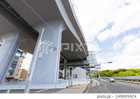 明石海峡大橋の高架下（神戸市道舞子駅高広線） 140695924