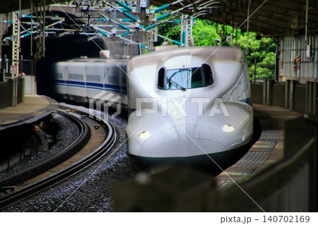 日本の大動脈を駆ける!! 東海道新幹線 N700A ～熱海駅にて 140702169