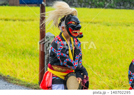 肥前佐賀の秋祭り－母ヶ浦面浮立 140702295