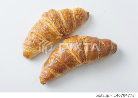 フランスパンとクロワッサン フランスパンとクロワッサン 140704773