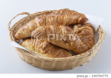 フランスパンとクロワッサン フランスパンとクロワッサン 140704775