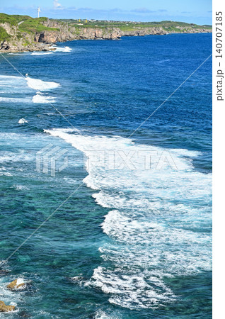 宮古島のとても美しい海の風景 宮古島のとても美しい海の風景 140707185