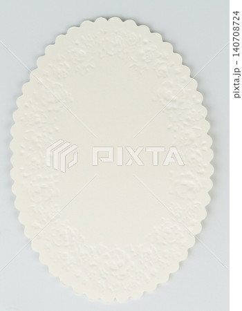 White paper oval paper frame White paper oval paper frame 140708724