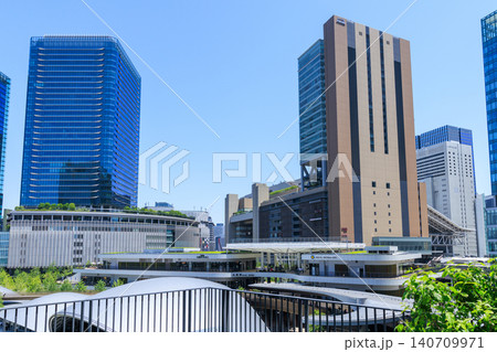 大阪梅田の初夏のビル群 (大阪府大阪市北区) 140709971