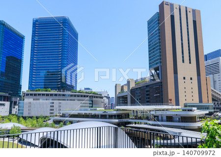 大阪梅田の初夏のビル群 (大阪府大阪市北区) 大阪梅田の初夏のビル群 (大阪府大阪市北区) 140709972