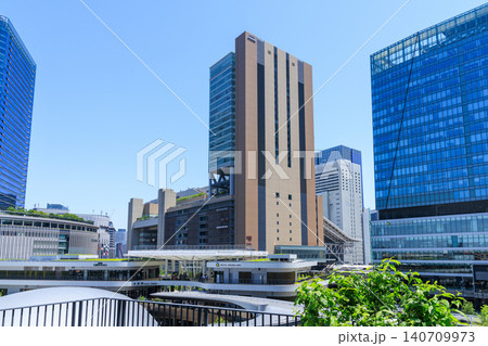 大阪梅田の初夏のビル群 (大阪府大阪市北区) 大阪梅田の初夏のビル群 (大阪府大阪市北区) 140709973