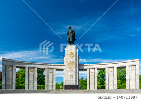 Soviet War Memorial in Tiergarten Soviet War Memorial in Tiergarten 140711997