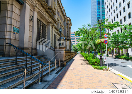 【東京都】夏の緑が爽やかな日本橋の街並み 【東京都】夏の緑が爽やかな日本橋の街並み 140719354