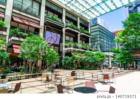 【東京都】様々なお店が入る日本橋のコレド室町テラス 【東京都】様々なお店が入る日本橋のコレド室町テラス 140719371