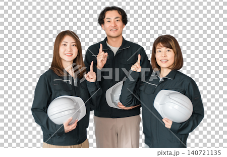 Employees and staff (businessmen and businesswomen) wearing work clothes working at small and medium-sized enterprises such as factories and construction companies. Employees and staff (businessmen and businesswomen) wearing work clothes working at small and medium-sized enterprises such as factories and construction companies. 140721135