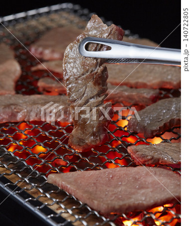食欲そそるおいしそうな焼肉 食欲そそるおいしそうな焼肉 140722805