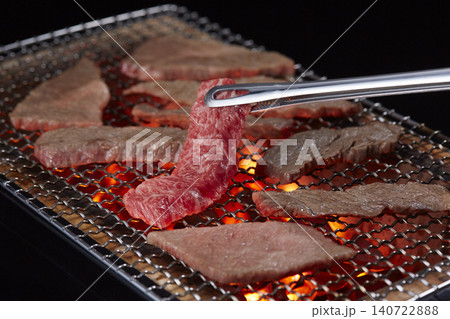 食欲そそるおいしそうな焼肉 140722888