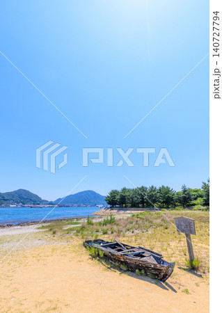 初夏の巌流島(船島) 武蔵の伝馬船 山口県下関市 初夏の巌流島(船島) 武蔵の伝馬船 山口県下関市 140727794