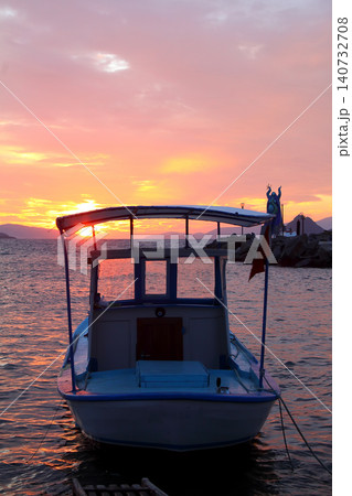 Seaside town of Turgutreis and spectacular sunsets Seaside town of Turgutreis and spectacular sunsets 140732708
