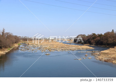 荒川：重忠橋より下流側を望む（埼玉県深谷市） 140733359