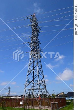 送電塔 高電圧交流 140738119