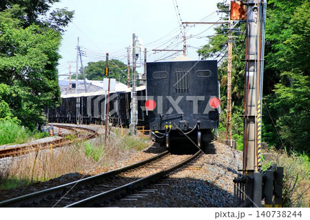 満載の『石灰石』を運ぶ… 秩父鉄道【貨物列車】 140738244