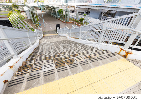舞子駅周辺　明石海峡大橋の高架下 140739635