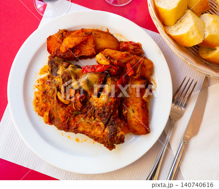 Stewed pork ribs with potato and vegetables 140740616