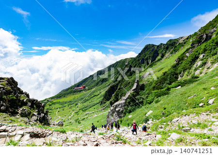 千畳敷カールの絶景 登山道から見下ろす眺望 千畳敷カールの絶景 登山道から見下ろす眺望 140741251