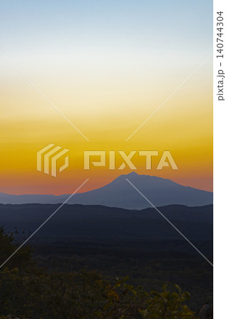 岩木山展望所から見た夕陽 岩木山展望所から見た夕陽 140744304
