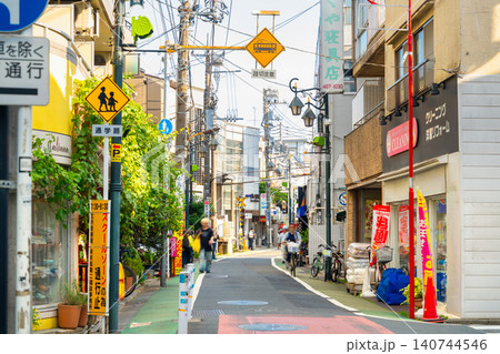 京王井の頭線・池ノ上駅前商店街 京王井の頭線・池ノ上駅前商店街 140744546