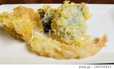 海老と野菜の天ぷら盛り合わせ 140745835