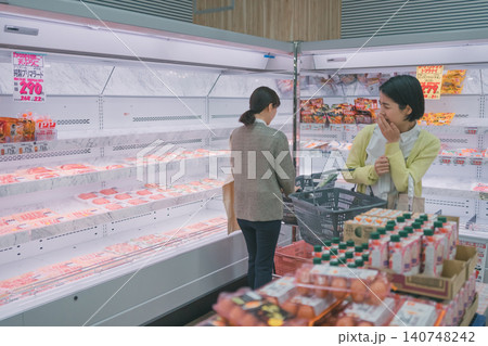 supermarket supermarket 140748242