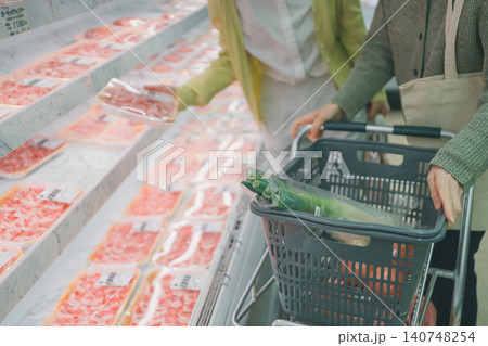 supermarket supermarket 140748254