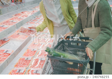 supermarket 140748255