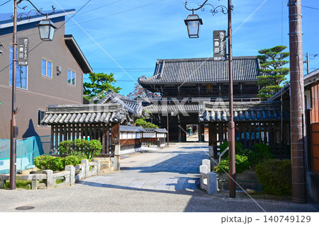一身田専修寺 釘貫門と石橋 山門 津市 一身田専修寺 釘貫門と石橋 山門 津市 140749129