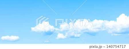 澄んだ空気の青空と白い雲のシンプルな風景 澄んだ空気の青空と白い雲のシンプルな風景 140754717