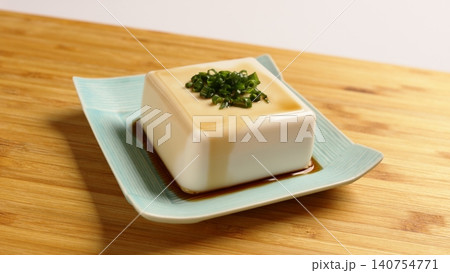 冷ややっこ（冷奴） 140754771