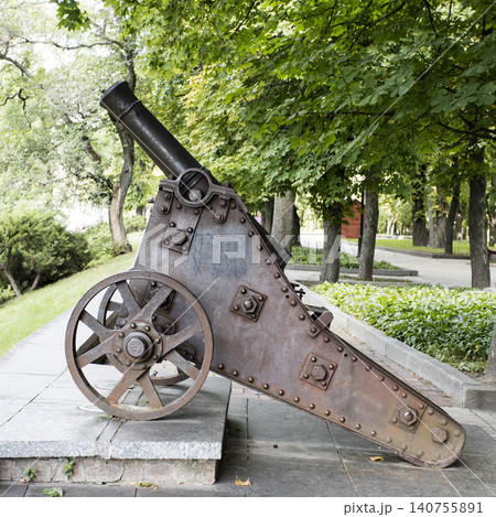 old cannon, Chernigov in Ukraine old cannon, Chernigov in Ukraine 140755891