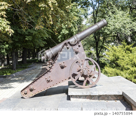 old cannon, Chernigov in Ukraine old cannon, Chernigov in Ukraine 140755894