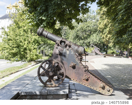 old cannon, Chernigov in Ukraine old cannon, Chernigov in Ukraine 140755898