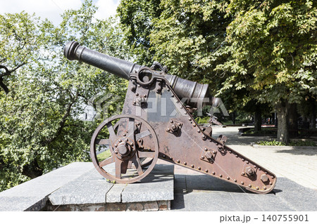 old cannon, Chernigov in Ukraine old cannon, Chernigov in Ukraine 140755901