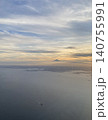 飛行機から見た夕焼けの富士山 140755991