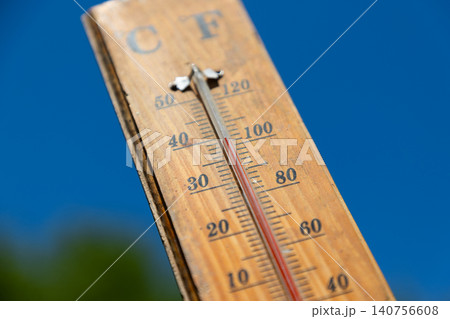thermometer over 34 degrees heat wave 140756608