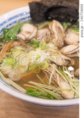 美味しい牡蛎ラーメン 美味しい牡蛎ラーメン 140759009