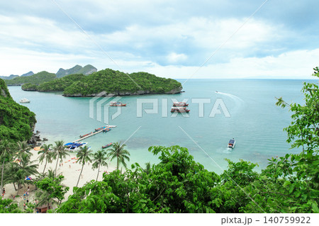 tropical sea 140759922